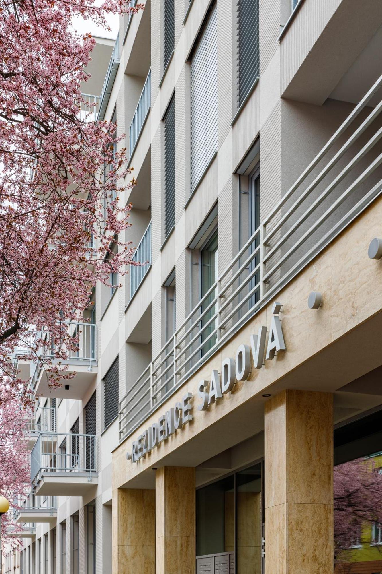 Rezidence Sadova Zlin Apartment Luaran gambar