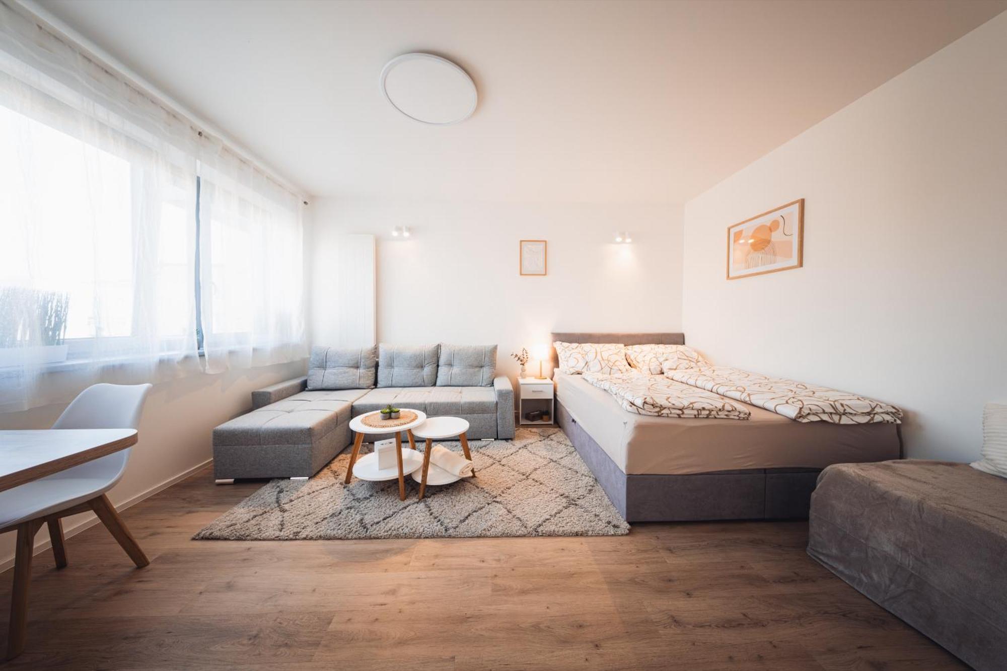 Rezidence Sadova Zlin Apartment Luaran gambar