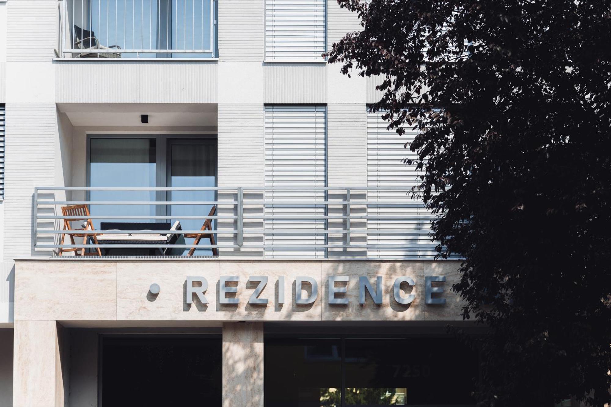 Rezidence Sadova Zlin Apartment Luaran gambar