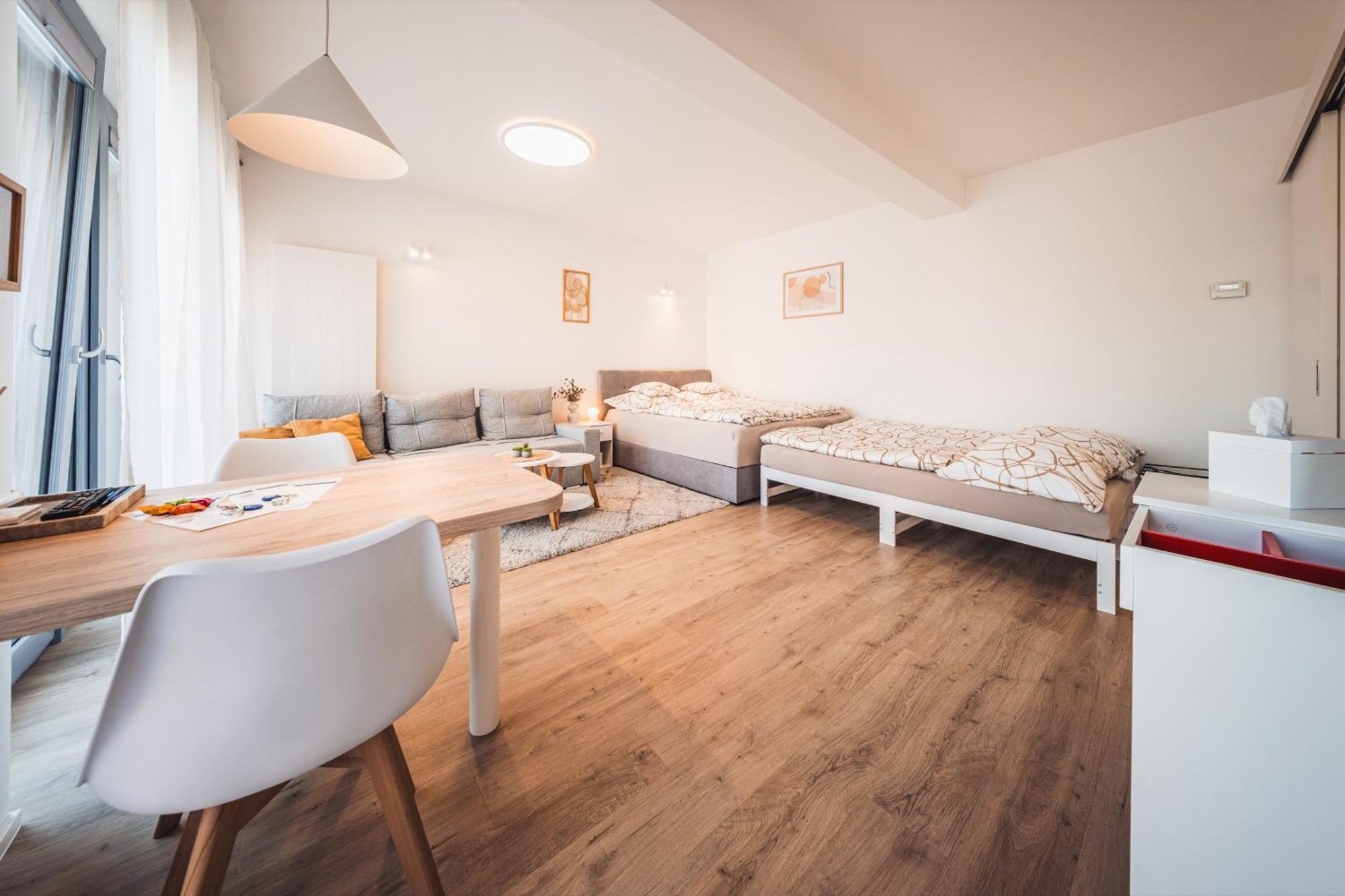 Rezidence Sadova Zlin Apartment Luaran gambar